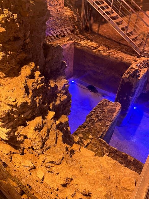 Rome: Trevi Fountain District Underground Tour and Ice Cream - Key Points