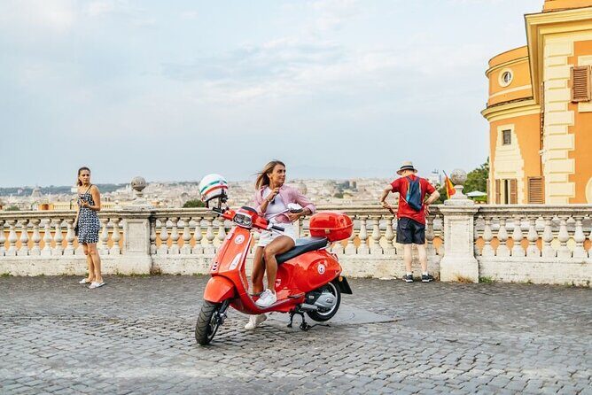 Rome Vespa 125cc Daily Rental - The Experience at a Glance