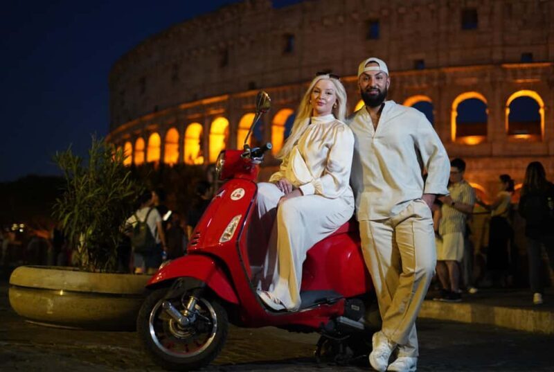 Rome: Vespa Scooter Night Tour with Pro Photographer service - Key Points