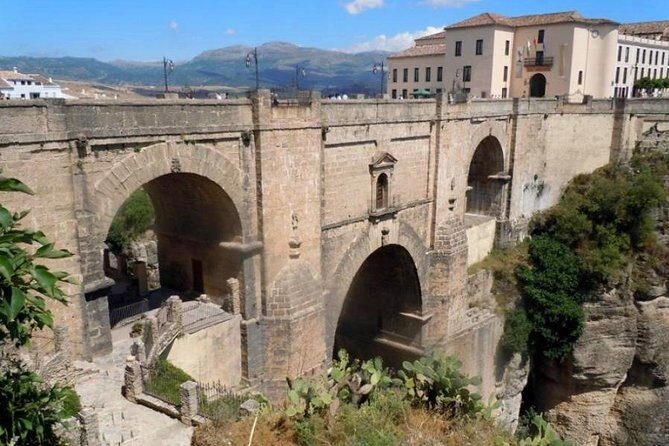 Ronda and Setenil de las Bodegas tour from Malaga - Who Is This Tour Best For?