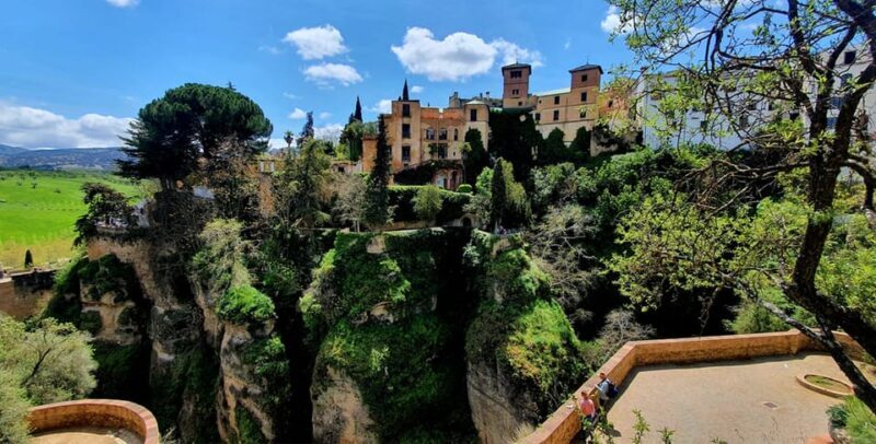 Ronda and Setenil Tour with Free Time from Málaga - Authentic Experiences and Highlights