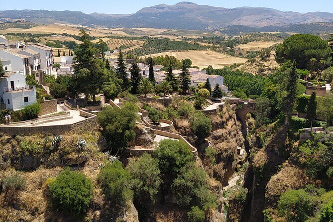 Ronda & Setenil de las Bodegas, land of contrasts / Semi-Private - The Sum Up
