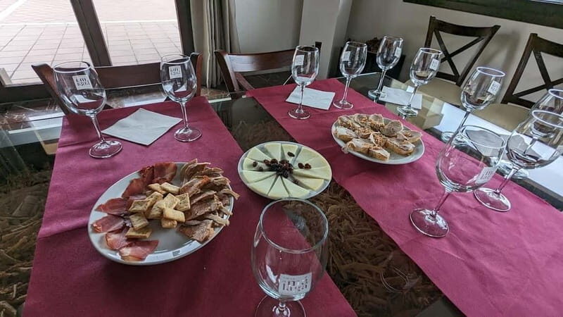 Ronda: Winery Tour with Wine Tasting and Tapas - Key Points