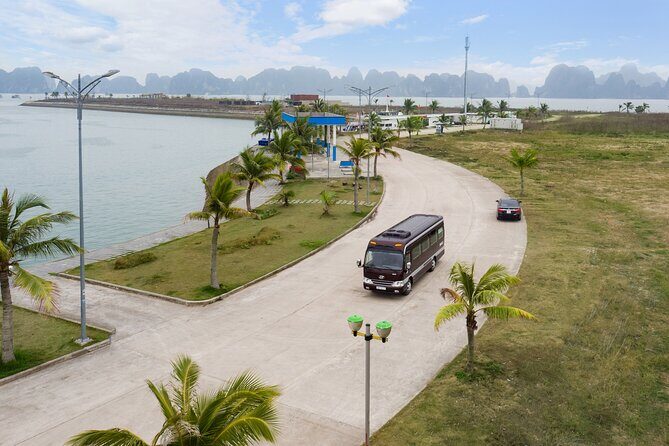 Rosa Eco Bus Luxury Transfer Ha Noi to Ha Long - In-Depth Look at Rosa Eco Bus Luxury Transfer