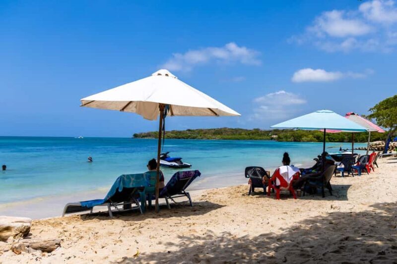 Rosario Islands -Barú : Agua Azul Beach, with lunch - What’s Included and What’s Not