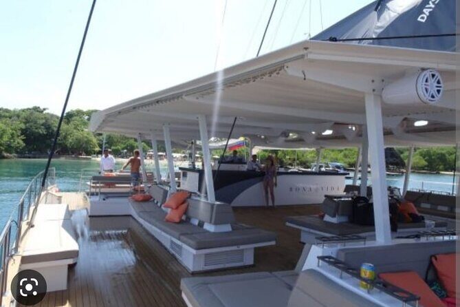 Rosario Islands Catamaran - Key Points