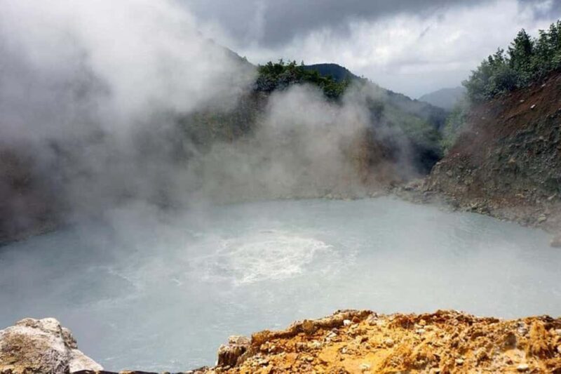 Roseau: Boiling Lake Challenge Hiking Tour with Local Guide - Why This Tour Might Be Perfect for You