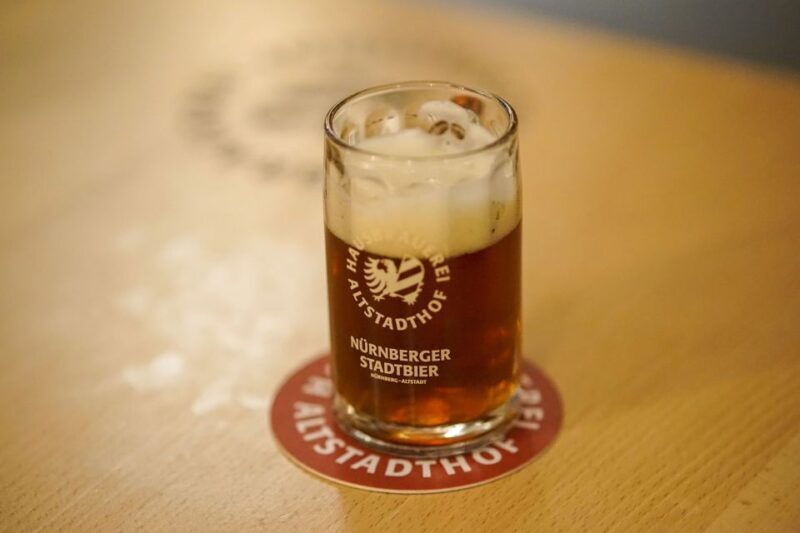 "Rotes Bier" and "Blaue Zipfel". A historical-culinary walk - Key Points