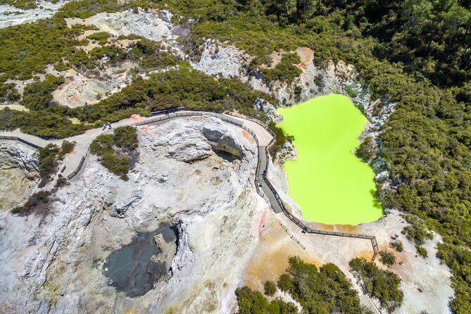 Rotorua to Auckland via Taupo and Hamilton Gardens 1 Way Tour - FAQ