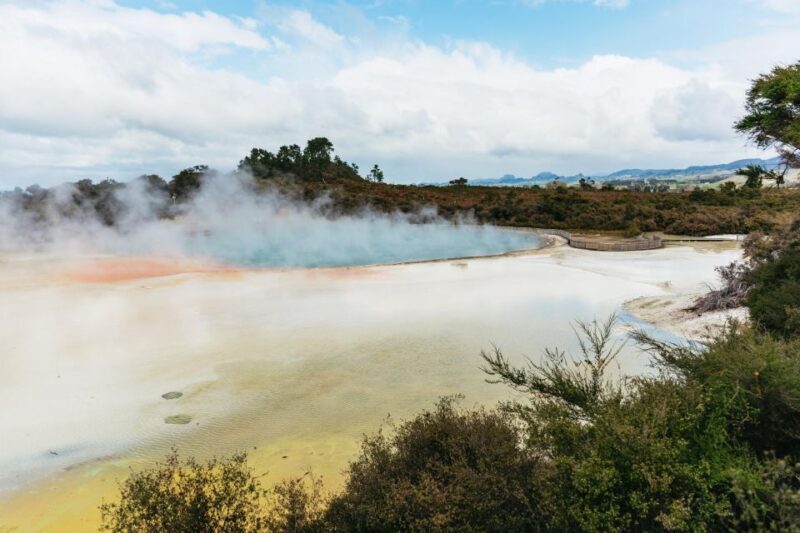 Rotorua: Wai-O-Tapu Geothermal Park Entry Ticket - Visitor Facilities and Comfort