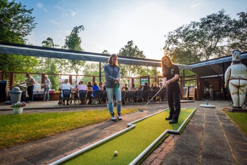 Rotterdam: 18-Hole Mini-Golf Game - Rotterdam: 18-Hole Mini-Golf Game — A Relaxed Outdoor Activity in the Heart of the City
