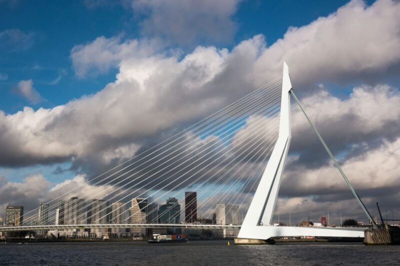 Rotterdam: Private Walking Tour with a Local - The Value of a Local Guide