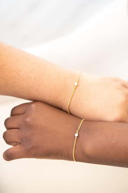 Rouen: Get a permanent bracelet as an eternal souvenir ! - A hands-on experience in the heart of Rouen