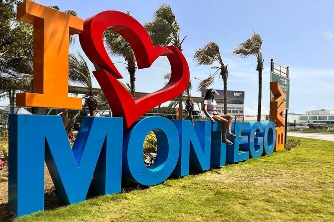 Round trip airport transfer from MBJ airport to MBJ resorts - Key Points