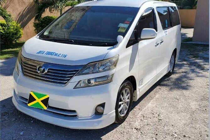 Round-Trip or Direct Private Airport Transfer to Lucea Resorts - An In-Depth Look at the Lucea Airport Transfer Experience