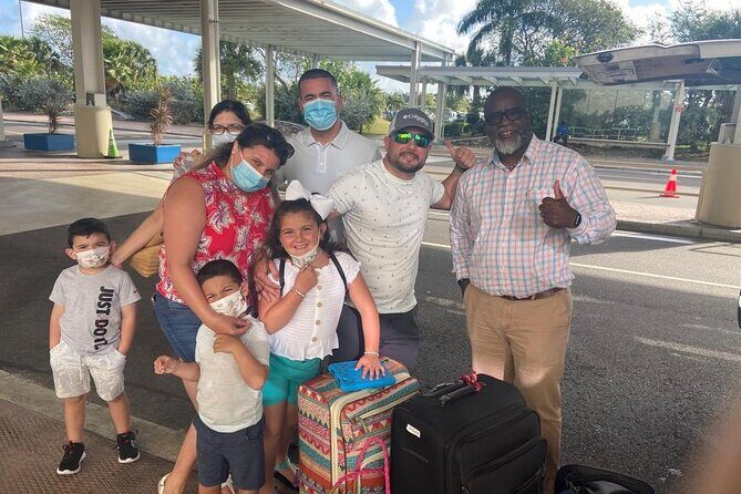 Round Trip Private Airport To Hotel Transfer in Nassau - A Closer Look at the Nassau Airport Transfers