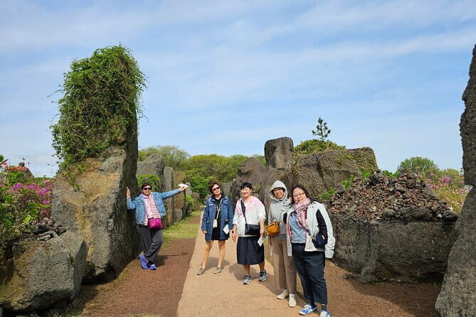Round Trip Private Transport to Jeju Stone Park - What to Expect from Your Private Transport and Visit