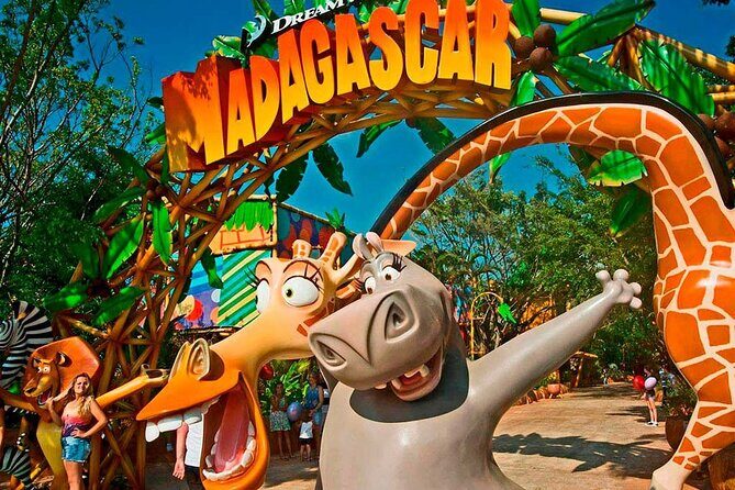 Round Trip Transfer Beto Carrero from Balneário Camboriú - Key Points