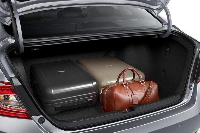 Round Trip Transfer from Madrid Airport MAD to Madrid by Sedan - FAQ