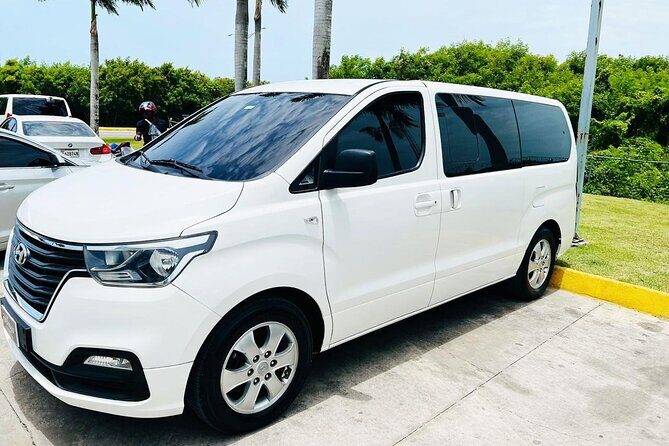 Round Trip Transfer from Santo Domingo SDQ to Punta Cana - Smooth and Private: The Round Trip Transfer from Santo Domingo SDQ to Punta Cana