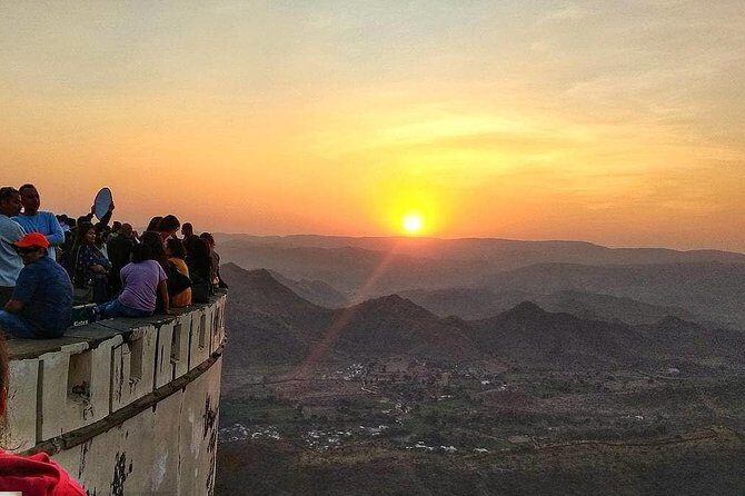 Round Trip Transfers to Sajjangarh Monsoon Palace with tickets - Key Points