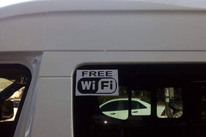 Round Trip Transportation to beach - Discover Roatan’s West Bay Beach with Round Trip Transportation