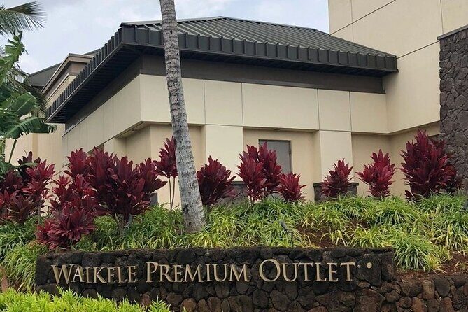 Roundtrip Shuttle from Waikiki Hotels-Waikele Premium Outlets - A Practical Ride from Waikiki to Waikele Premium Outlets