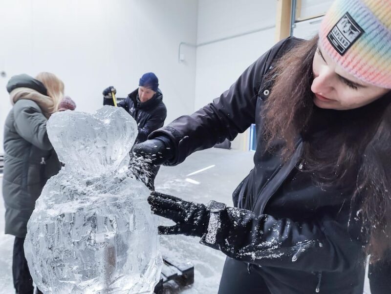 Rovaniemi: Ice sculpting experience - Who Should Consider This Tour