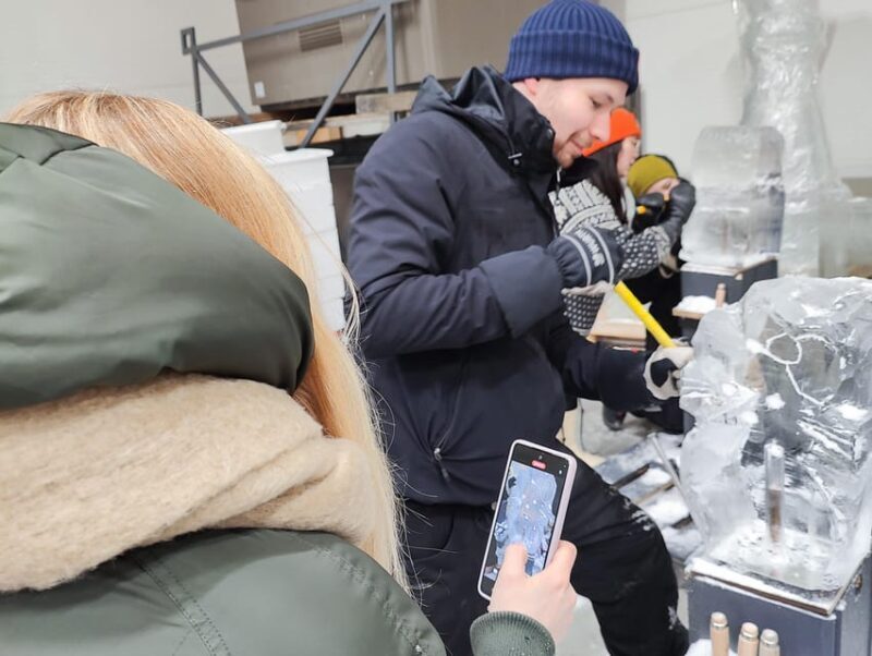 Rovaniemi: Ice sculpting experience - Frequently Asked Questions