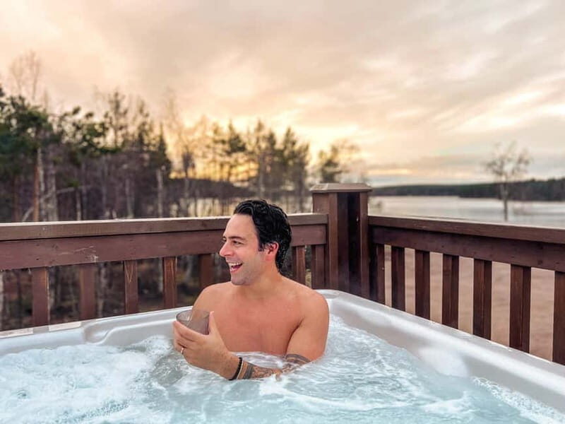 Rovaniemi: Ice sculpting, Sauna Experience & Dinner autumn - An Authentic Arctic Experience from Ice to Fire