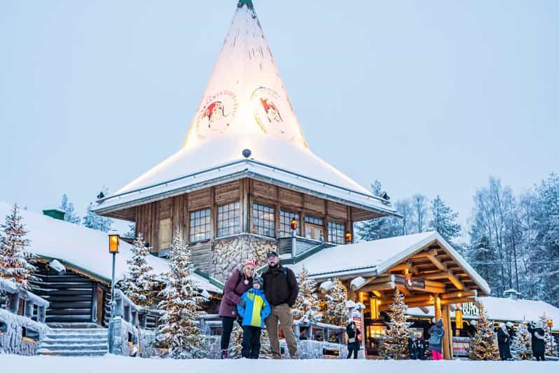 Rovaniemi: Private Pro Photoshoot in Santa Claus Village - What to Expect: Step-by-Step