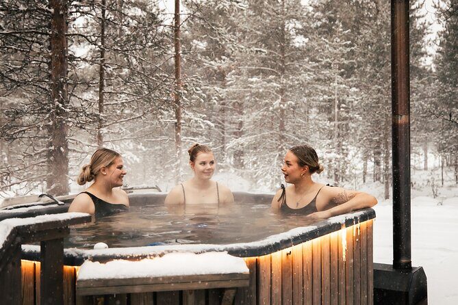 Rovaniemi Sauna World with a Hot Tub, Jacuzzi and Cold Pool - A Closer Look at the Sauna World Experience