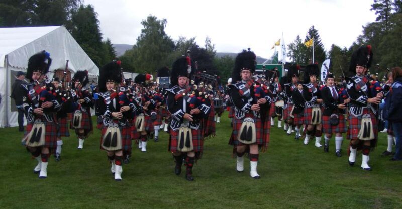 Royal Highland Braemar Gathering, transfer from Edinburgh - Experience the Spirit of Scotland at the Royal Highland Braemar Gathering with a Convenient Transfer from Edinburgh