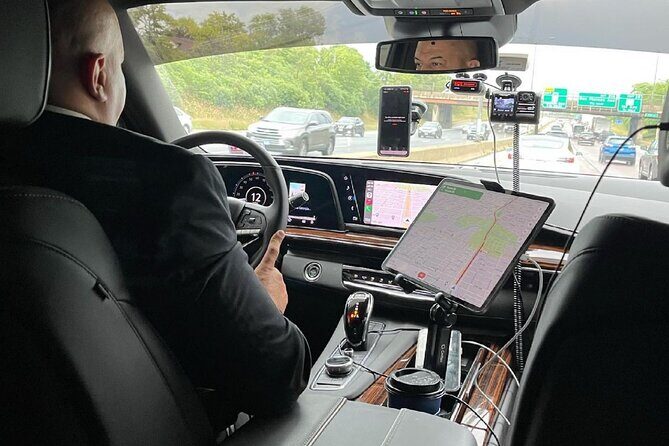 Royal Limo Services - Chicago Executive Limo Service - Detailed Review of Royal Limo Services - Chicago Executive Limo Service