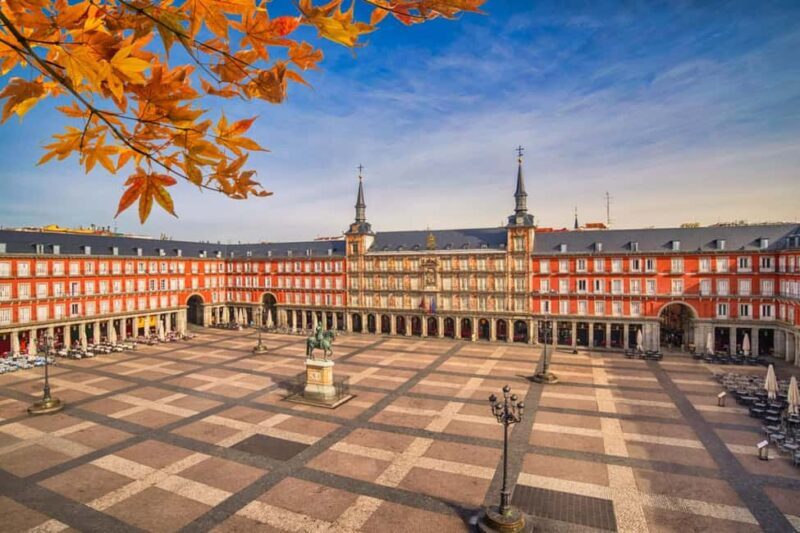 Royal Madrid Private Walking Tour: Palaces & Plazas - Practical Tips for Travelers