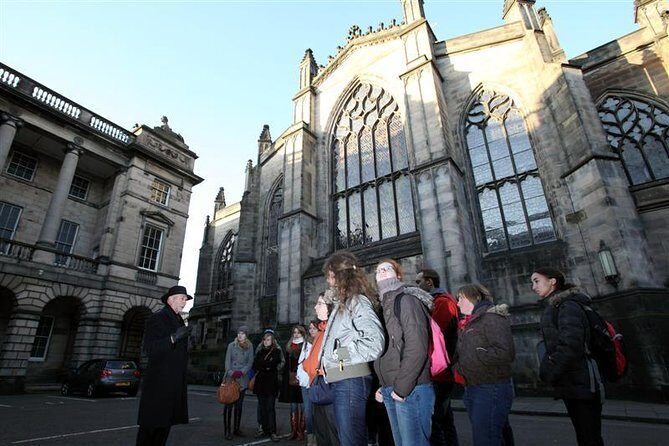 Royal Mile and Edinburgh Castle - Small Group Walking Tour - Discover Edinburgh’s Royal Mile and Castle in a Small-Group Walking Tour