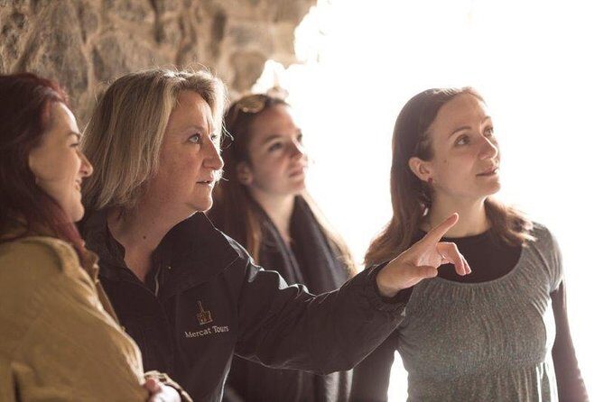 Royal Mile and Edinburgh Castle - Small Group Walking Tour - Key Points