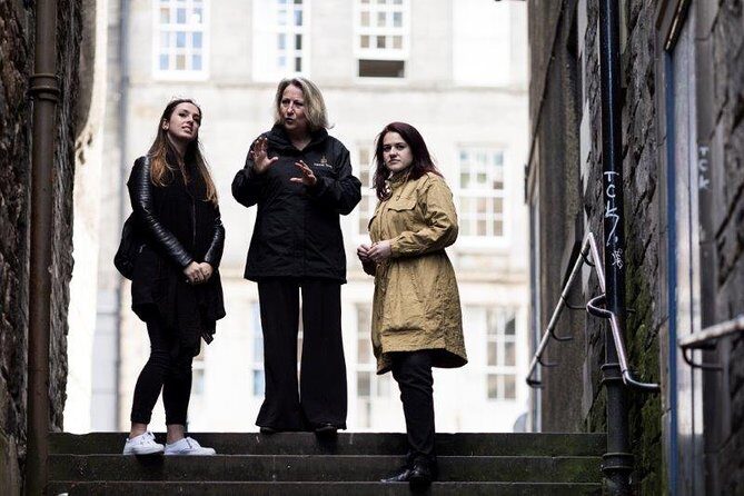 Royal Mile and Edinburgh Castle - Small Group Walking Tour - Who Should Consider This Tour?