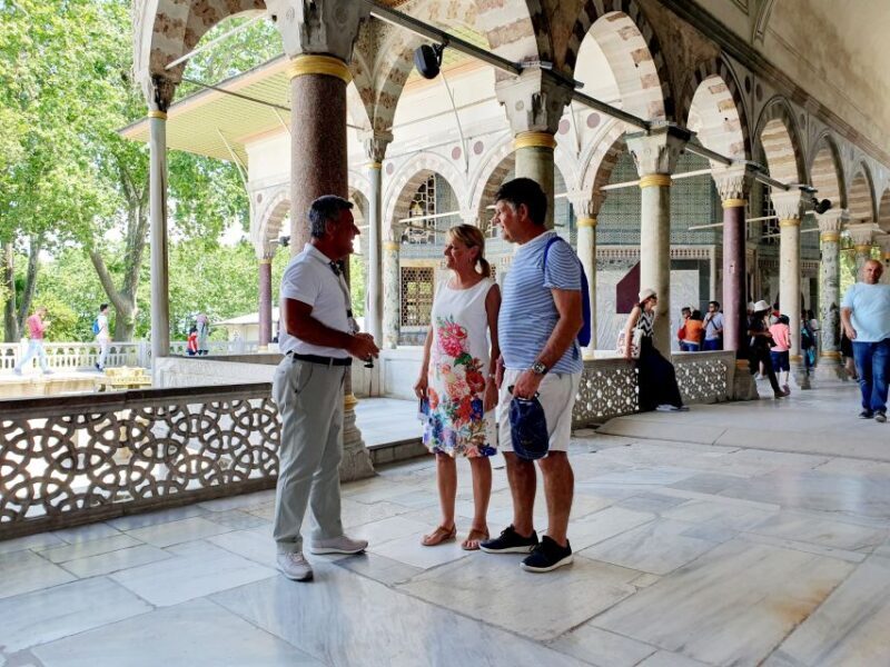 Rug Shopping Private Tour with expert Grand Bazaar - A Deep Dive Into the Rug Shopping Tour
