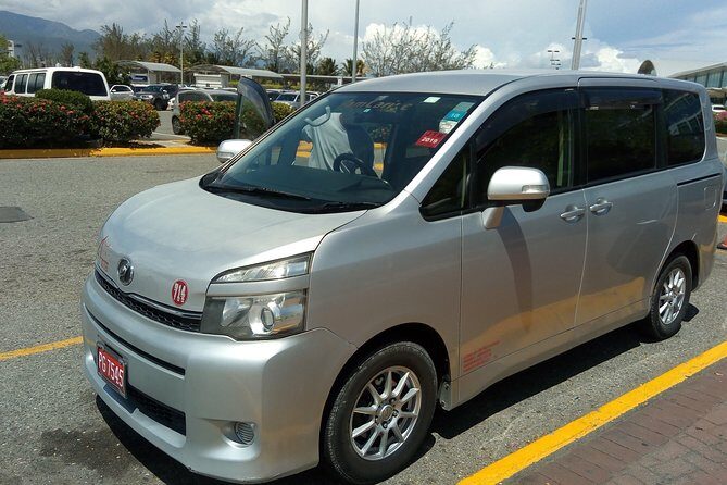 Runaway Bay Hotels Private Roundtrip Airport Transfer from Kingston Airport(KIN) - Who Should Book This Transfer?