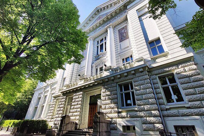 ryddle Walking Tour TRAILS OF TIME - Exploring Hamburg’s Jewish Heritage in the Grindelviertel