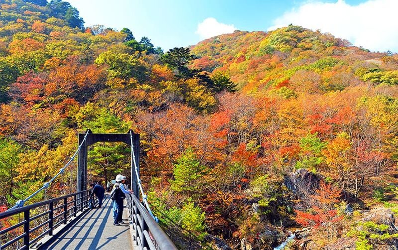 Ryuokyo Canyon Hiking Day Trip | Kinugawa Grand Suspension Bridge + Kinugawa Onsen - A full day out from Tokyo