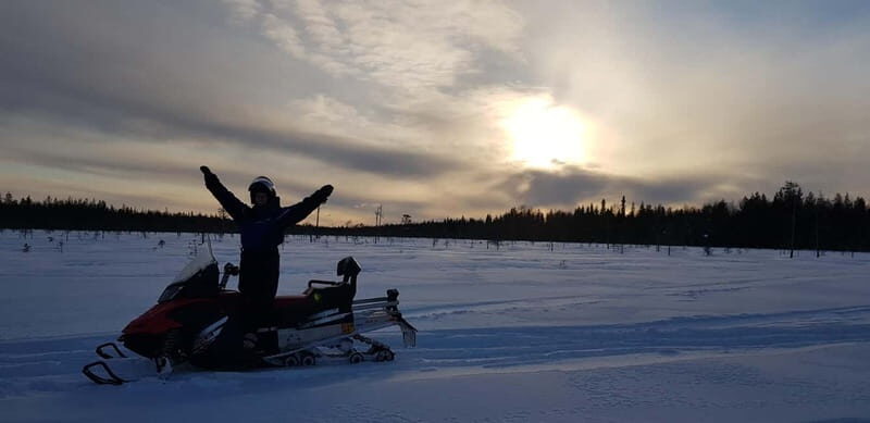 Saariselka: Snowmobile Safari on Tundra with BBQ - An In-Depth Look at the Saariselka Snowmobile Safari