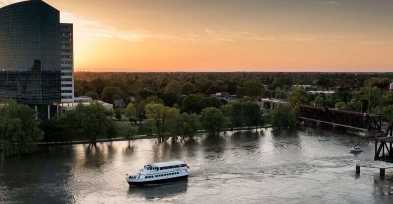 Sacramento: New Year's Eve River Cruise - An In-Depth Look at the Sacramento New Year’s Eve River Cruise