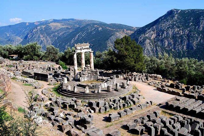 Sacred Delphi & Osios Loukas in a Full Day Private Tour - Authentic Experiences and Traveler Feedback