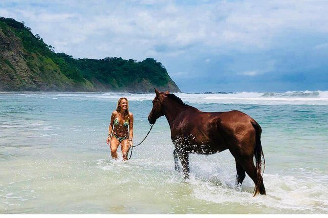Safari & Barigona Beach on horseback - An authentic Costa Rican adventure worth savoring