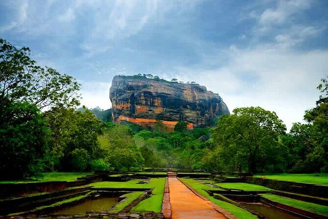 Safari Day Tour to Sigiriya Lion Rock and Golden Cave Temple - Experience the Best of Sri Lanka in a Day: Sigiriya and Dambulla