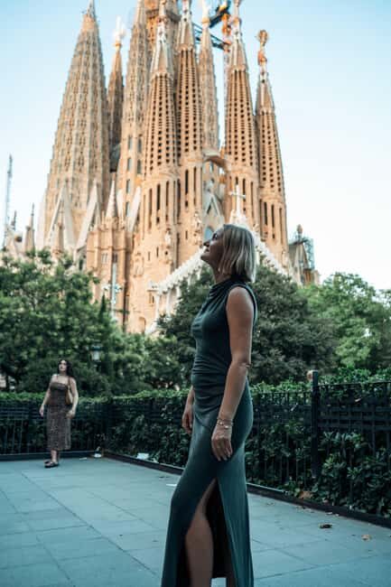 Sagrada Familia 2in1: Guided Tour + Photo/Video - An In-Depth Look at the Sagrada Familia 2in1 Tour