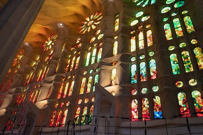 Sagrada Familia and Guell Park Private Tour - Key Points