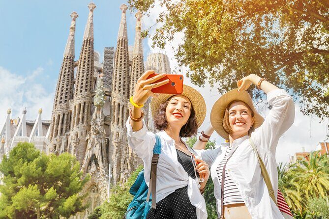 Sagrada Familia Guided Tour with Skip The Line Access - A Detailed Breakdown of the Experience